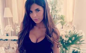 Анна Седокова "надула" мускулы в бикини (ФОТО)