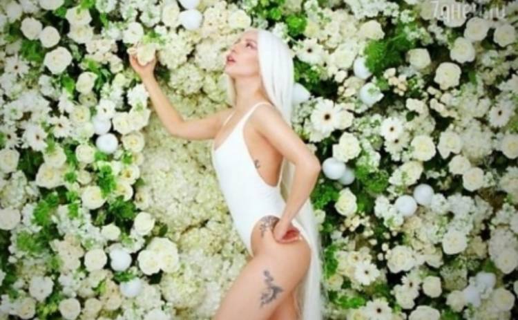 Lady GaGa в новом клипе G.U.Y. сняла домохозяек (ВИДЕО)