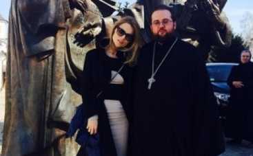 Ольга Фреймут посетила Киево-Печерскую Лавру (ФОТО)