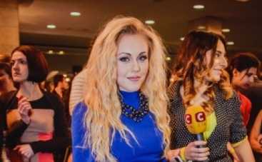 Певица Alyosha уже год сидит на диете после родов