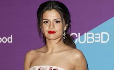 Фанат Селены Гомес проник к ней в дом