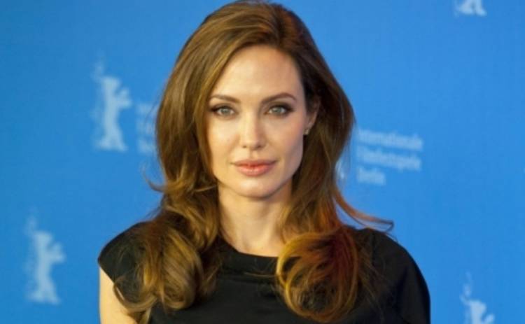 Анджелина Джоли в гневе: Питт утешает Гвинет Пэлтроу