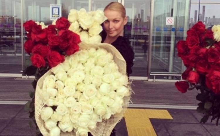 Анастасия Волочкова решила вопрос с транспортом на свадьбу