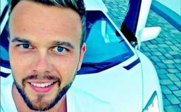 Холостяк Максим Чернявский плохому дочек не научит