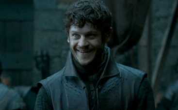 Садист из сериала Игра престолов удачно запел (ВИДЕО)