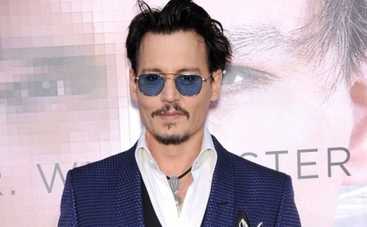 Джонни Депп затарился виагрой