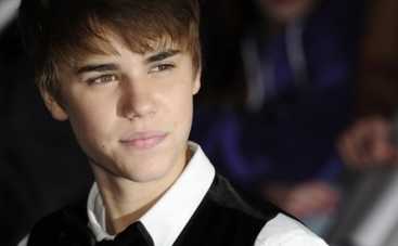 Джастину Биберу устроили допрос на таможне