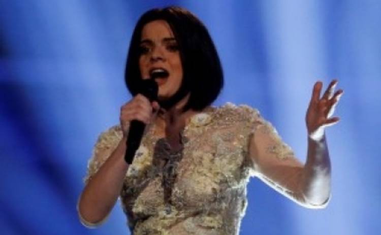 Евровидение 2014: Участница из Албании набила любимую страну на всю спину