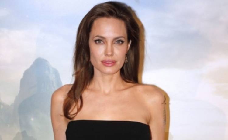Анджелину Джоли вычеркнули из списка влиятельных матерей