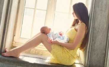 Ирина Журавская показала новорожденного сына