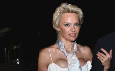 Памела Андерсон призналась, что ее изнасиловали в 12 лет