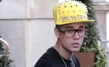 Джастин Бибер срывает злость на своей новой девушке