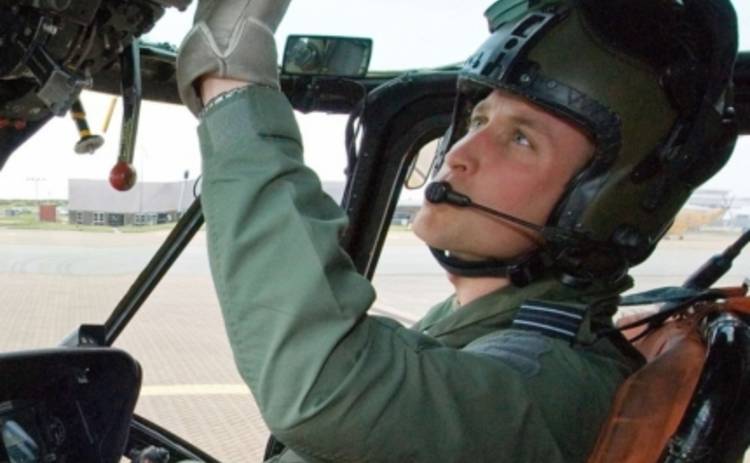 Принц Уильям станет пилотом службы скорой помощи