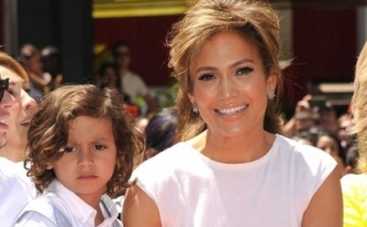 Сын Дженнифер Лопес обзавелся подружкой