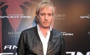 Рис Иванс воспитает Безумного Шляпника