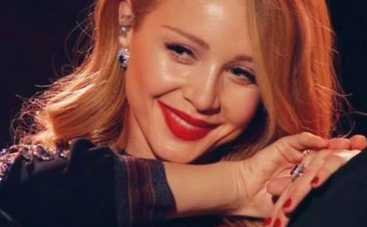 Тина Кароль открыла фонд помощи онкобольным детям