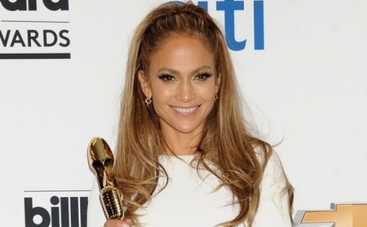 Дженнифер Лопес платит за какашки сына по $6 тыс.