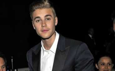 Джастин Бибер рассказал расистский анекдот, а извинился за него спустя три года