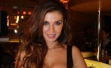 Анна Седокова увела чужого мужа и отца