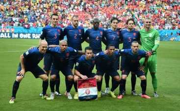Чемпионат мира по футболу 2014: Испания - Нидерланды. Счет 1:5 (ВИДЕО)
