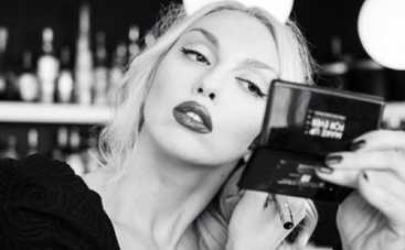 Оля Полякова будет объедаться фиалками и сыром