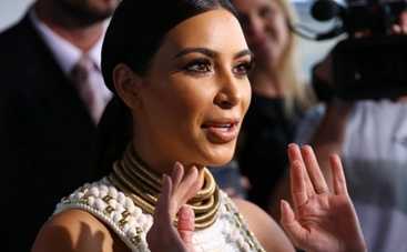 Ким Кардашьян напомнили, какой она была до пластической операции