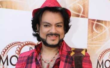 Филипп Киркоров показал как он пешком под стол ходил (ФОТО)