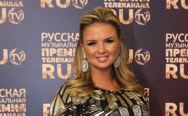 Анну Семенович вновь назначили самой сексуальной