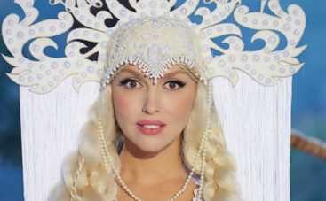 Оля Полякова показала стройные ножки (ФОТО)