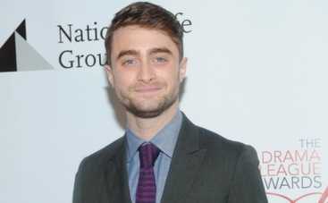 Дэниел Рэдклифф расфасовал голливудских звезд по факультетам Хогвартса (ВИДЕО)