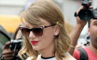 Уличный стиль звезд: Тейлор Свифт на шопинге в Нью-Йорке (ФОТО)