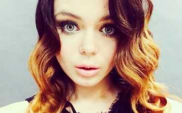 Алина Гросу загорает в модном купальнике (ФОТО)