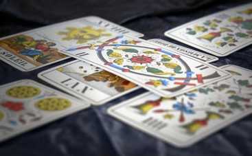 Гадание на картах Таро - Гороскоп на 2014 год