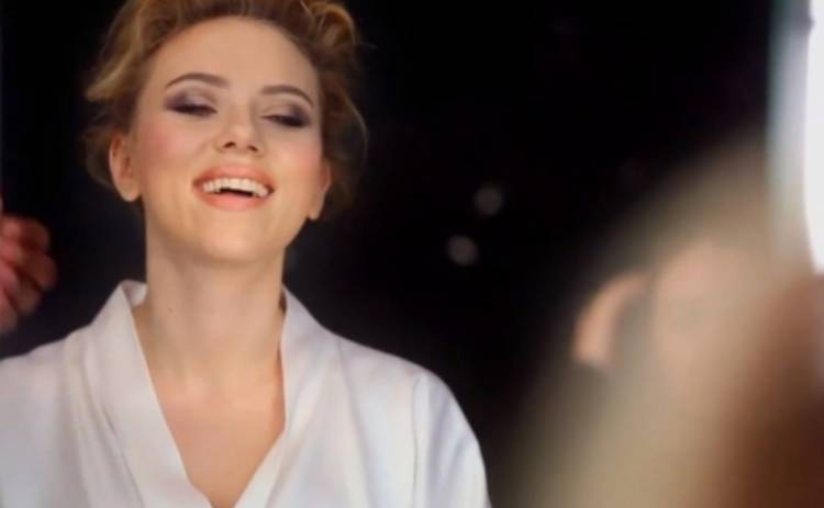 Беременная Скарлетт Йоханссон снялась в новой рекламе Dolce&Gabbana