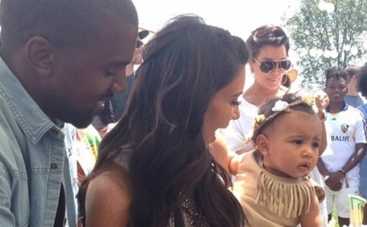 Дочь Ким Кардашьян сделала первые шаги