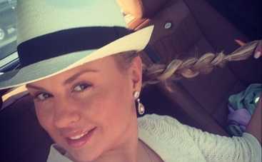 Анна Семенович показала кусочек нового клипа