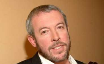 Андрей Макаревич приехал в разрушенные города на Донбассе (ВИДЕО)