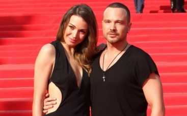 Алексей Чадов и Агния Дитковските покинули Россию