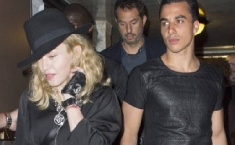 Молодой любовник Мадонны дал первое интервью