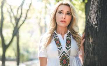 Звезды – за МИР: Ольга Сумская с мужем проведывает военных в госпитале