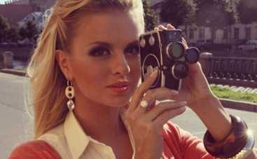 Анна Семенович бегает за будущим мужем