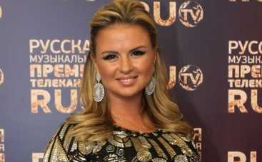 Анна Семенович похвасталась новой футболкой (ФОТО)