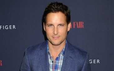 Звезда Сумерек Питер Фачинелли пишет роман для подростков и молодежи