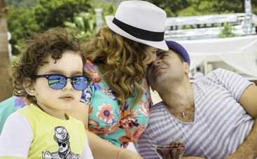 Анфиса Чехова ищет няню для Абрикосика