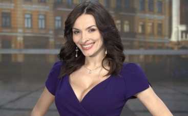 Надежда Мейхер примерила образ соблазнительной учительницы (ФОТО)