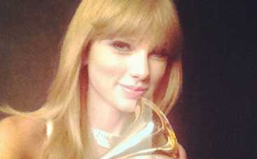 Тейлор Свифт представила новую песню Out of the Woods