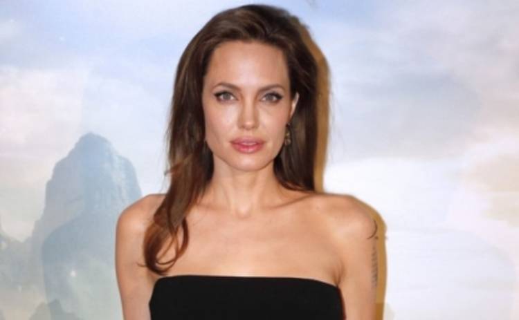 Анджелина Джоли: медовый месяц получился сложным