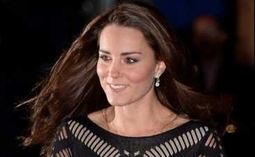 Беременная Кейт Миддлтон вышла в свет в откровенном наряде (ФОТО)