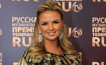 Анна Семенович не понравилась фанатам без макияжа (ФОТО)