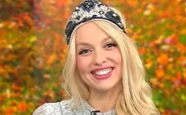 Оля Полякова споет по-китайски на бегу